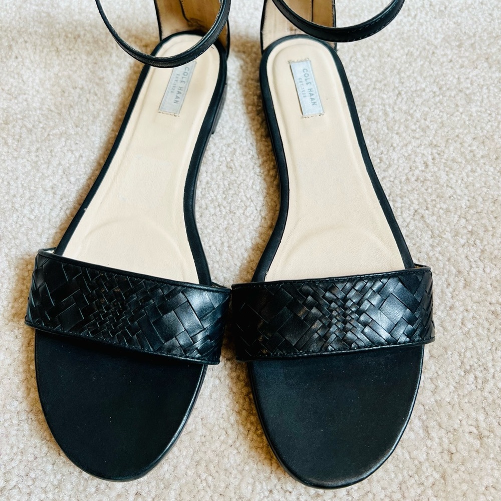NWO Cole Haan Black Flat Sandals